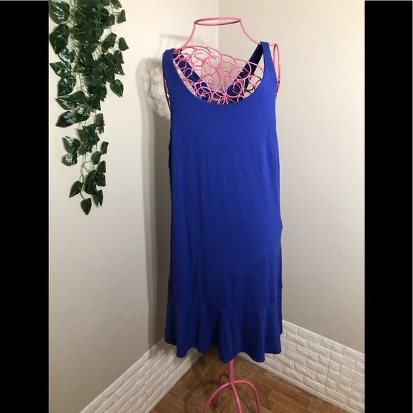 Donna Ricco Dresses & Skirts - Donna Ricco Midi dress w/ built-in bra